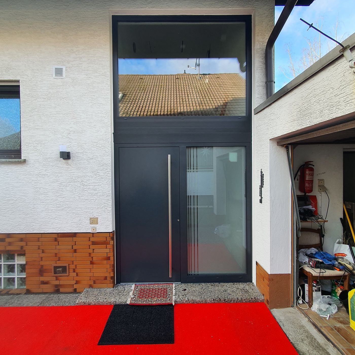 Haustür mit Oberlicht, Haustür Modernisierung, Haustür austauschen, Aluminium Haustüren nach maß in Hanau und Umgebung