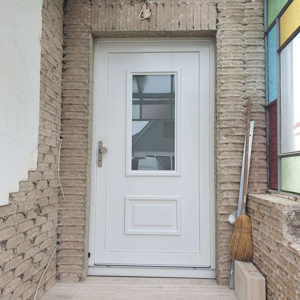 Kunststoff Haustüren nach maß, PVC Haustüren Beschaffung und Montage in Seligenstadt