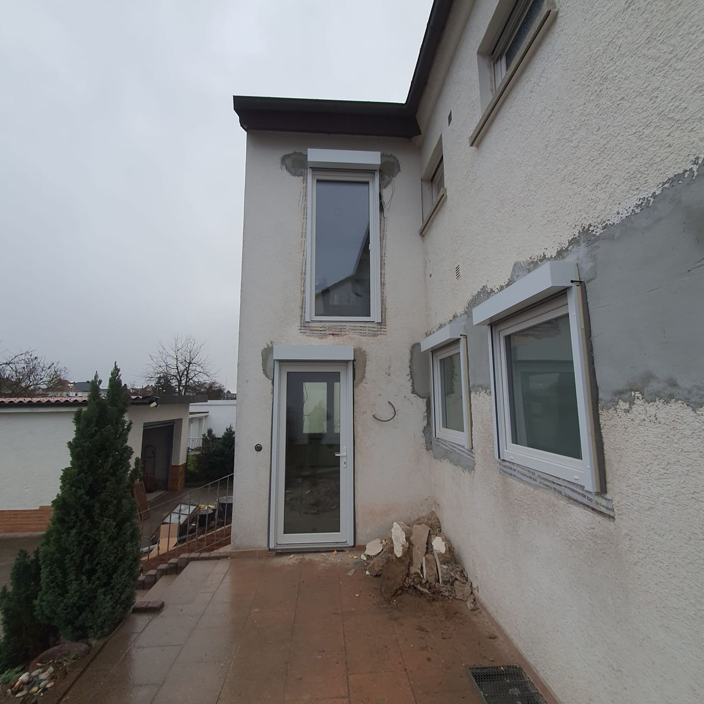 VEKA Fenster, Oknoplast Fenster in Hanau, Fenster Modernisierung in Jügesheim-Rodgau, Vorbau Rollläden, Terrassen Türen.